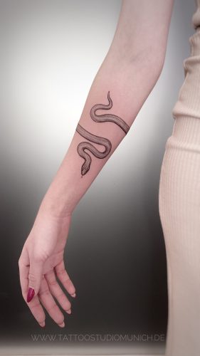 Schlange tatto laser