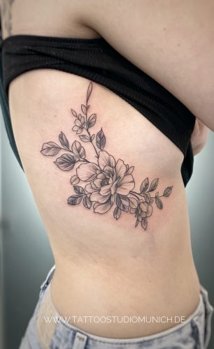 blumentattoo fineline tattoo