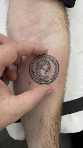 Münztattoo von Tattoo Laden München