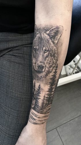 wolf tatoo arm